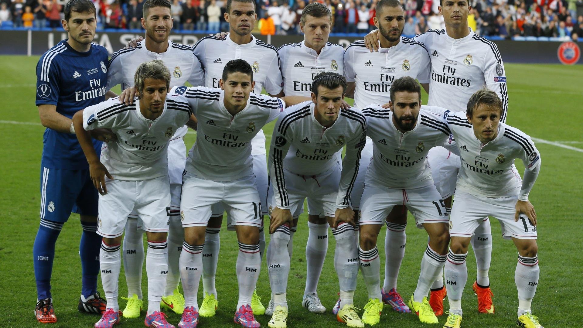 UFC膝踢险些终结比赛，瞬间点燃观众激情的精彩瞬间